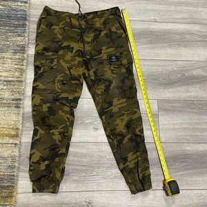 Like new condition, Tony Hawk reflex stretch, camo cargo pants size: large